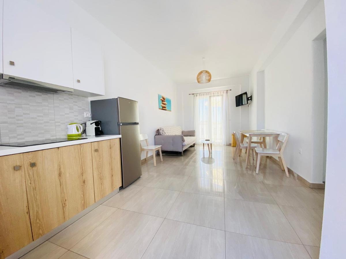 Eleftheria Hotel & Apartments Ornos  Exterior photo